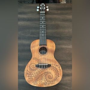Ukulele - Luna Tattoo Concert Mahogany